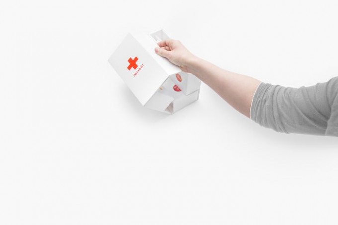 aptechka_first-aid_set_00